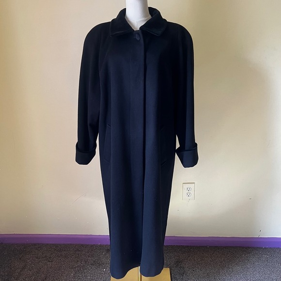 Vintage Forrani Black Wool Coat Women's 14 USA Made Long Overcoat Velvet Collar - Picture 1 of 10